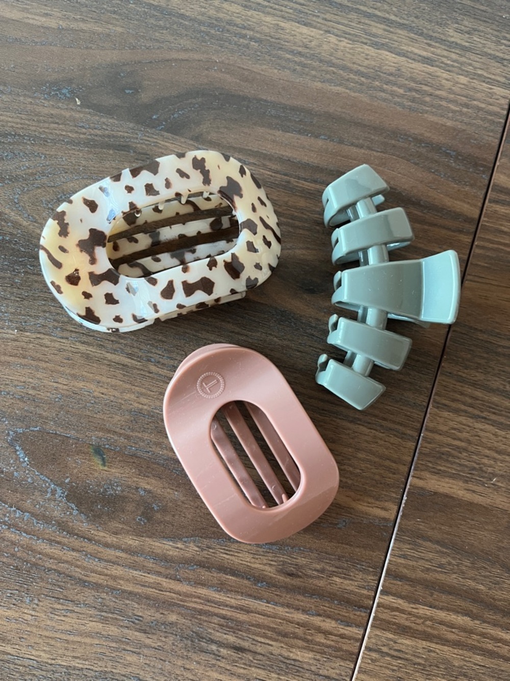 Teleties Hair Claw Clip Set - Women Accessories